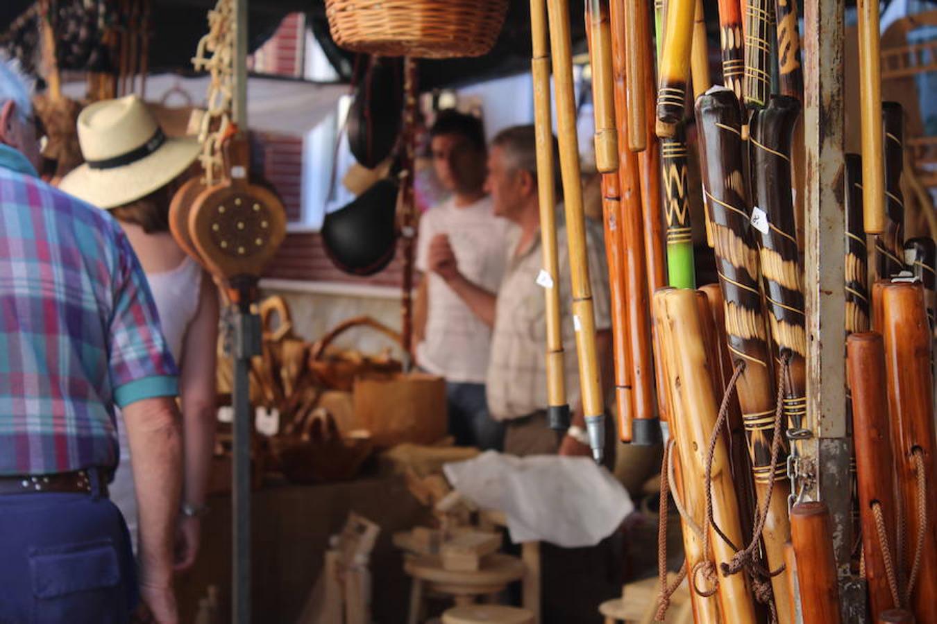 Las mejores imágenes de la Feria del Ajo de Veguellina