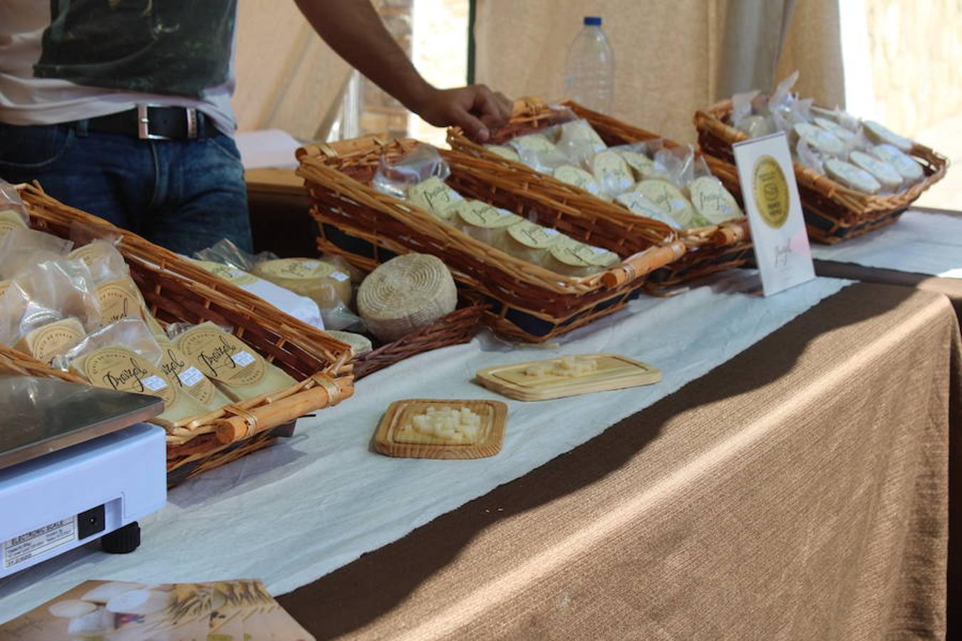 Las mejores imágenes de la Feria del Ajo de Veguellina