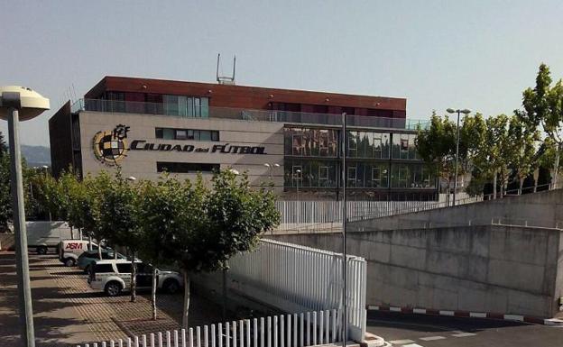 La sede de la Federación en La Ciudad del Fútbol de Las Rozas.