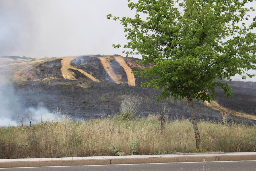 Imágenes del Incendio que amenazó el norte de León IV