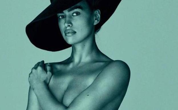 Irina Shayk, desnuda frente al objetivo de Mario Testino.