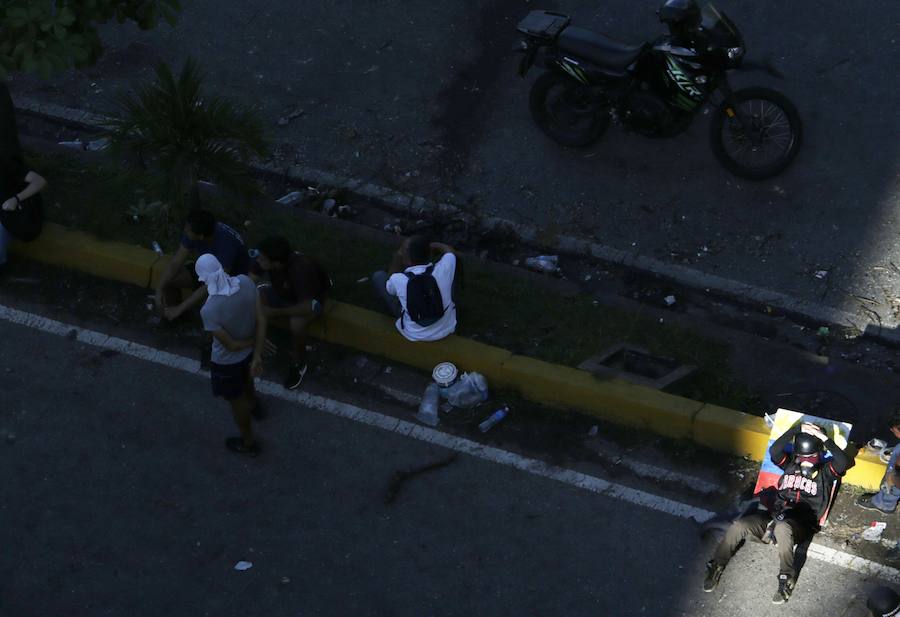 La convulsa jornada de votación para la Asamblea Constituyente se salda con al menos seis muertos