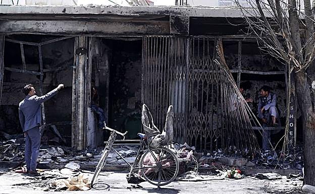 Consecuencias del último ataque suicida en Kabul. 