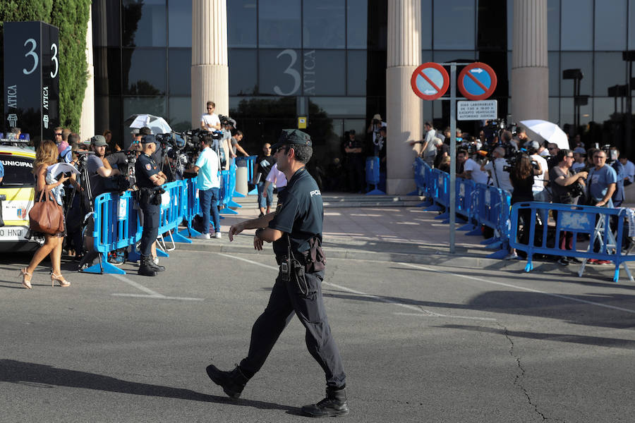 Decenas de periodistas aguardaban a las puertas del tribunal al futbolista, acusado de defraudar a Hacienda 14,7 millones 