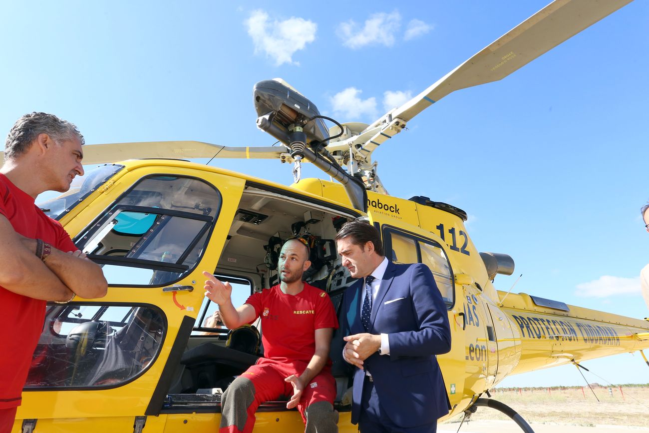 El Grupo de Rescate y Salvamento ha realizado más de 30 intervenciones en lo que va de año | Su principal 'arma', un helicóptero AS-350 B3 PLUS diseñado para operaciones en montaña
