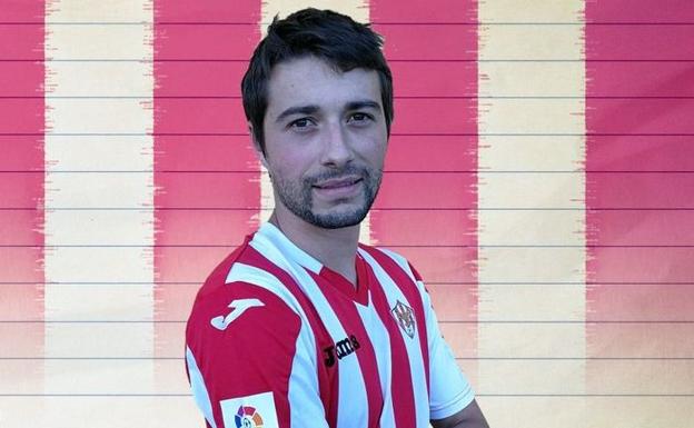 Coco, nuevo delantero del Atlético Bembibre.