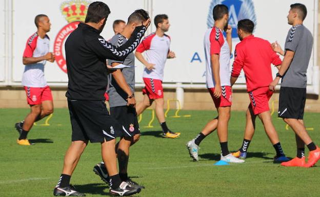 Rubén de la Barrera y Abel Mourelo, durante el entrenamiento de este miércoles.