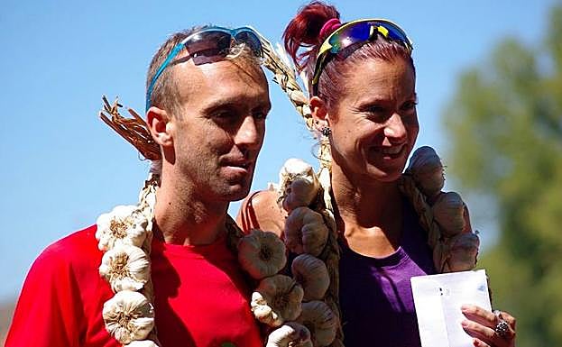 Sergio Sánchez junto a Jimena Martín.