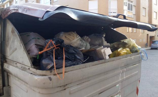 Ponferrada busca una solución a la huelga en el servicio de recogida de basuras.