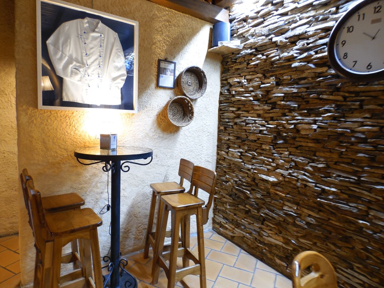 Cocina tradicional con productos típicos de la zona sin dejar de la lado la innovación con especialidades de lo más originales