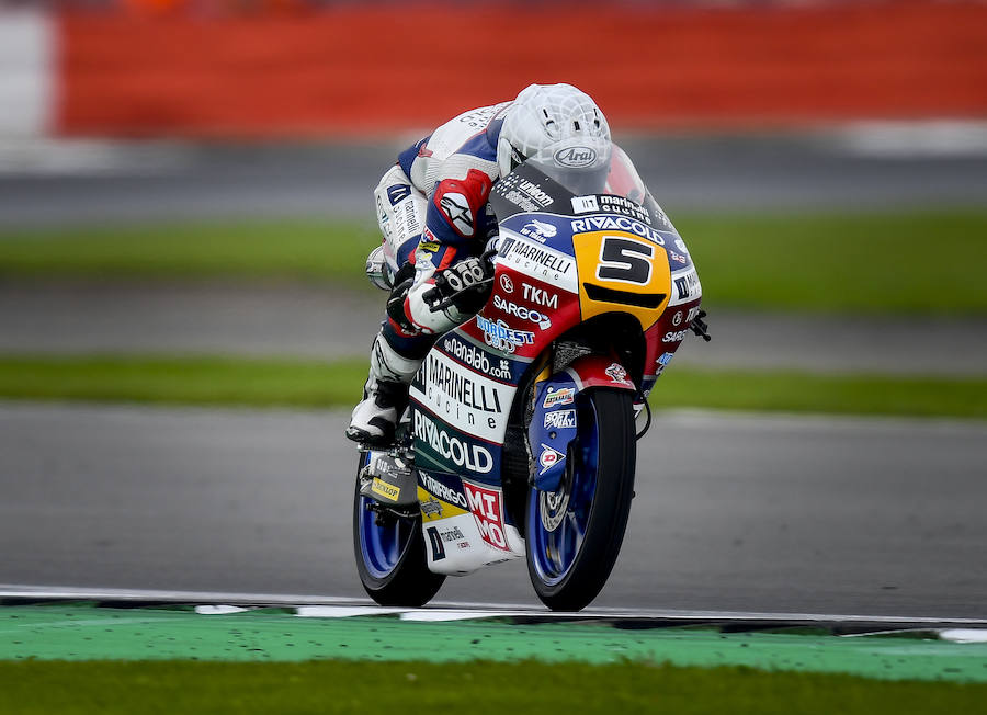 El piloto español Marc Márquez, líder del Mundial, se hizo con la pole en el circuito de Silverstone.