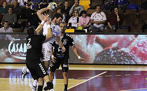 Simonet, en un partido de la temporada pasada.