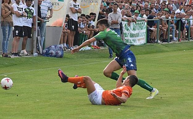 Partido inaugural del Atlético Astorga.