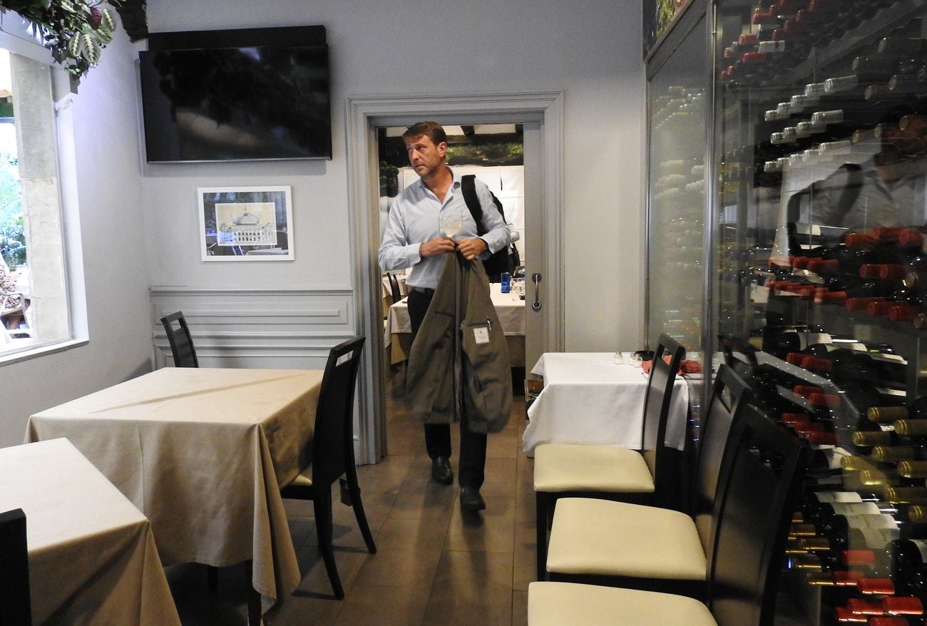 leonoticias y El Norte citan en la misma mesa a los responsables de Cultural y Valladolid. Antonio Martín, José Lasa, Felipe Llamazares, por la Cultural, y Carlos Suáres, presidente del Valladolid, conversan sobre el encuentro de este domingo