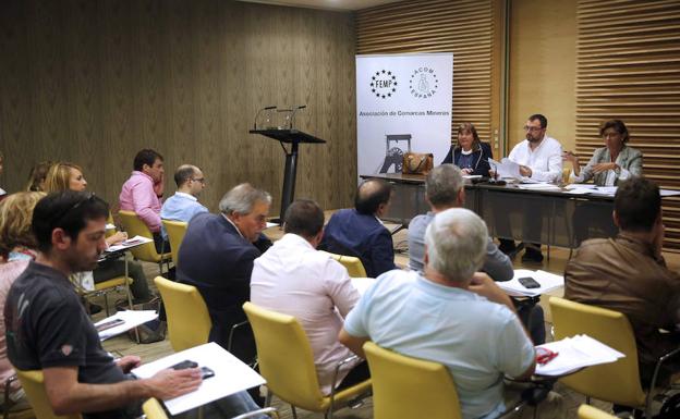 La reunión de los representantes de Acom en Oviedo. 