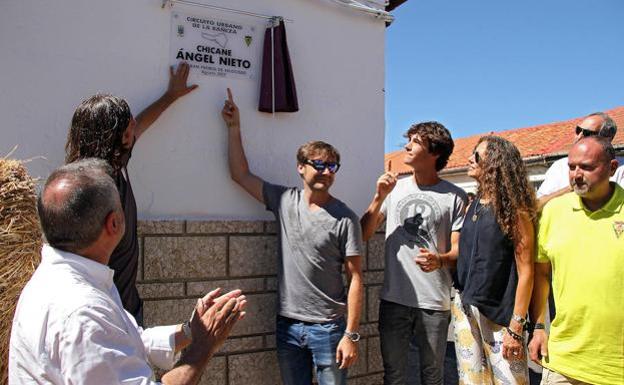 Homenaje a Ángel Nieto en La Bañeza.