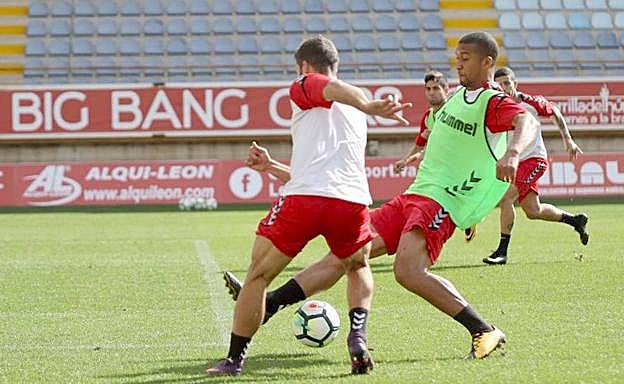 Una de las sesiones de entrenamiento de esta semana en el Reino de León.