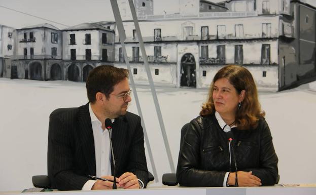 Margarita Torres y Javier Sierra en la presentación de la Ocultura