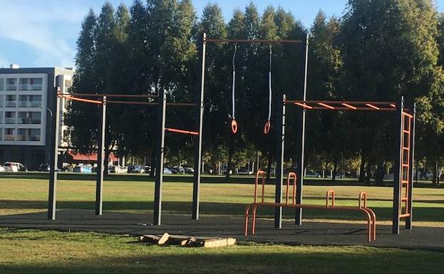 Imagen del gymnasio al aire libre del parque de Eras de Renueva.