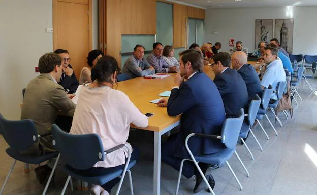 Reunión mantenida en la sede del Fele. 