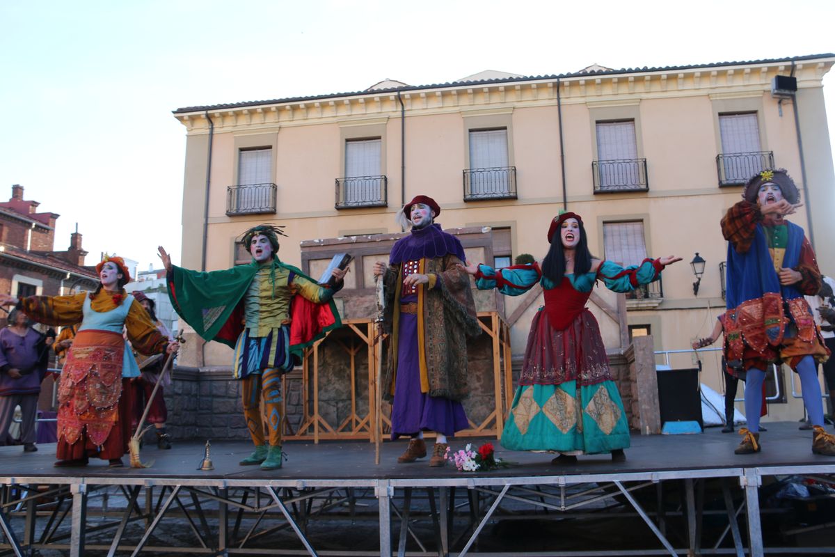 Tres Culturas en un Mercado