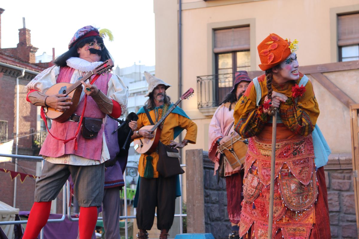 Tres Culturas en un Mercado