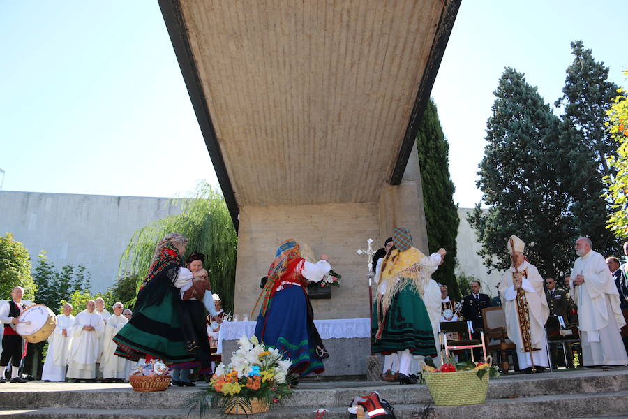 Homilía multitudinaria en La Virgen del Camino