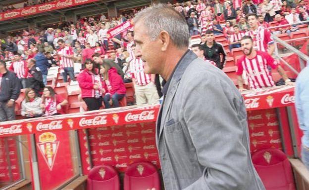 Paco Herrera, entrenador del Sporting de Gijón.