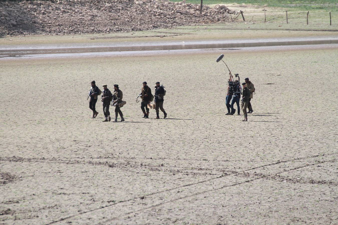 Asier Etxeandia, Hugo Silva e Imanol Arias ruedan en el pantano del Ebro 'Sordo', una película basada en el cómic de David Muñoz y Rayco Pulido