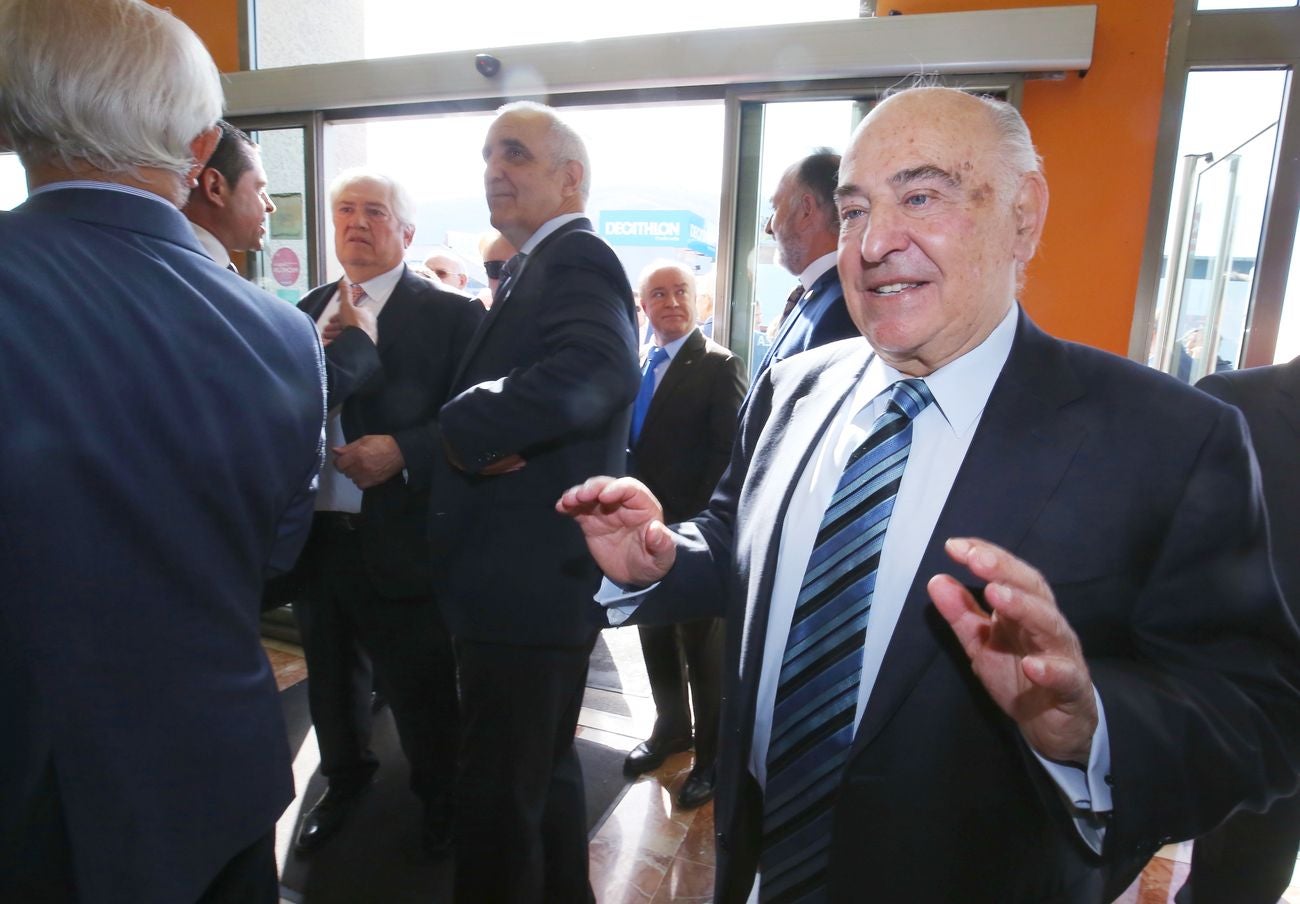 El empresario minero Manuel Lamelas Viloria, durante su homenaje parte de Fele-Bierzo en Ponferrada.