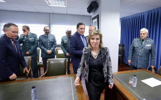 El consejero de Sanidad, Antonio María Sáez Aguado, y la delegada del Gobierno en Castilla y León, María José Salgueiro, presentan la figura del interlocutor policial sanitario.