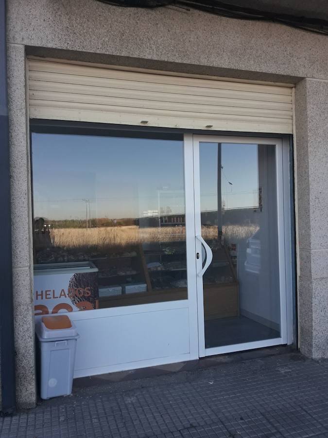 Fachada del despacho de Cembranos.