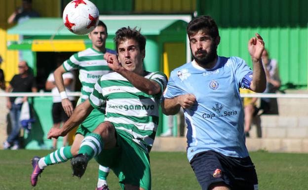 Esaú, en un partido con La Virgen.