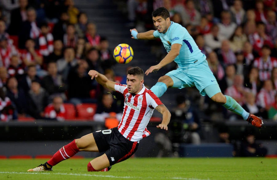 El Barcelona se impuso, con goles de Messi y Paulinho, al Athletic en el regreso de Valverde a San Mamés.