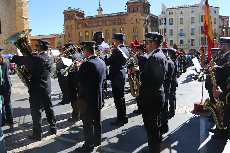 La festividad de San Marcelo sirve para rendir homenaje a la Policía Local de León por su función callada para garantizar la seguridad de los leoneses y el cumplimiento de la ley