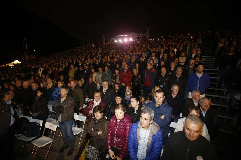 Multitudinario homenaje en el pozo Sotón a los mineros fallecidos