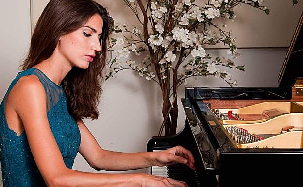 El conservatorio Cristóbal Halffter de Ponferrada acoge el concierto de piano de la joven madrileña Susana Gómez