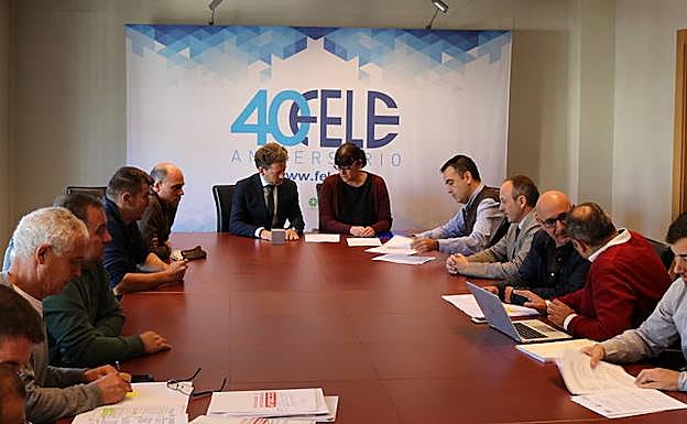 Instante de la reunión en la que se ha materializado el acuerdo.