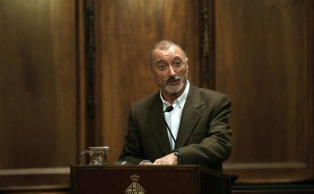 Arturo Pérez-Reverte.