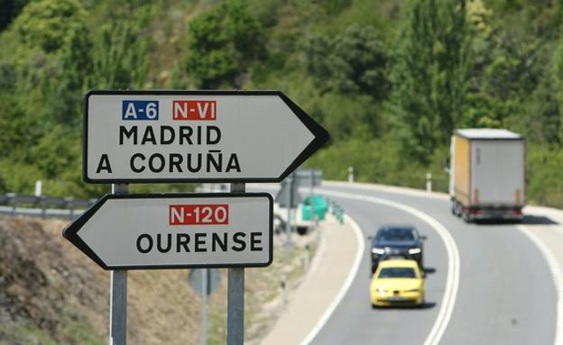 La carretera Nacional 120 comunica actualmente Ponferrada con Orense. 