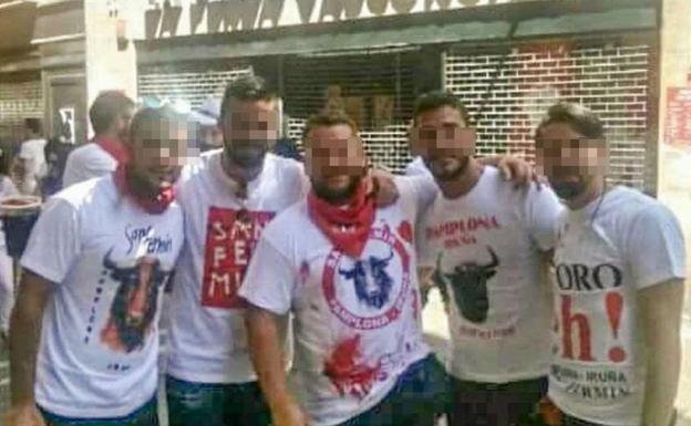 Los cinco sevillanos que presuntamente violaron a una joven madrileña en Sanfermines.