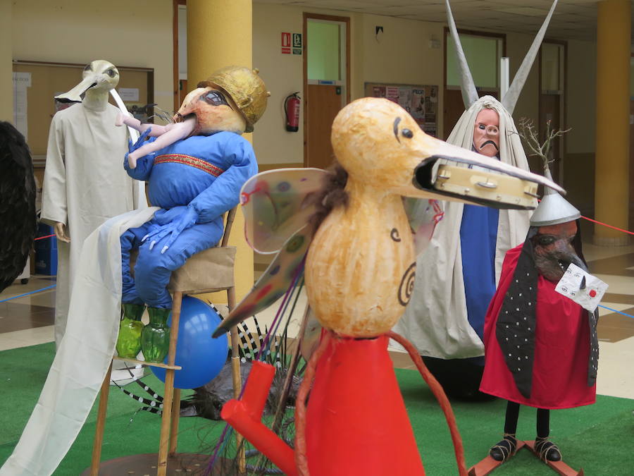 El dibujante leonés, ayudado de cerca de un centenar de artistas, crea un mural 'frankestein' sobre el Jardín de las Delicias que podría ser «el más grande del mundo»