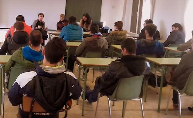 La Escuela de FP de La Robla y los empresarios del Alto Bernesga apuestan por crear valor