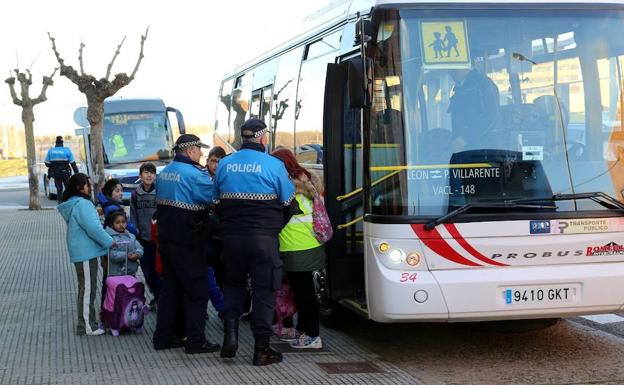 Transporte escolar de León.