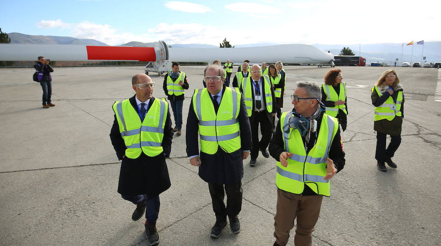 Herrera visita LM Wind Power