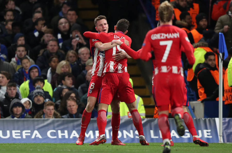 El Atlético empató en Stamford Bridge ante el Chelsea y dijo adiós a la Champions League. La Roma venció al Qarabag y los rojiblancos no ganaron, por lo que los de Simeone disputarán la Liga Europa.