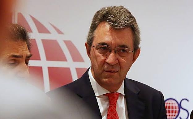 Majo reconoce que la carretera de acceso a Peñalba supone «un gran dolor de cabeza» para la Diputación de León