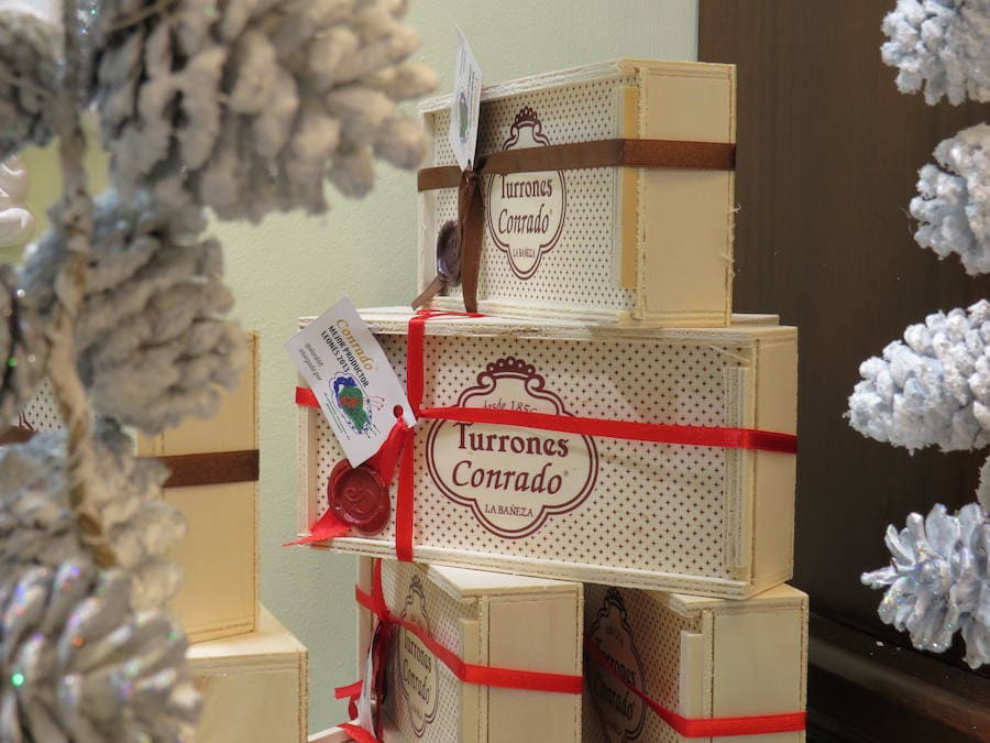 Las cajas de turrones son un perfecto regalo.