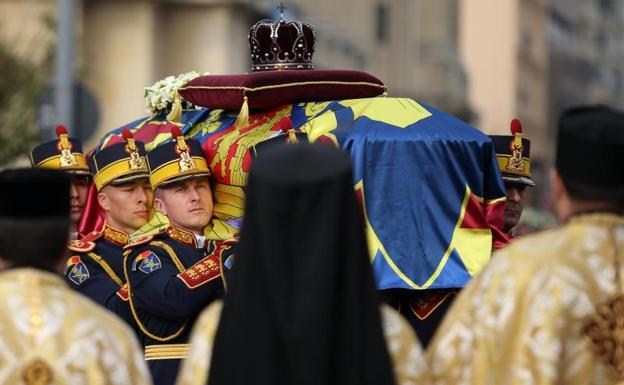 Funeral por el rey Miguel I.