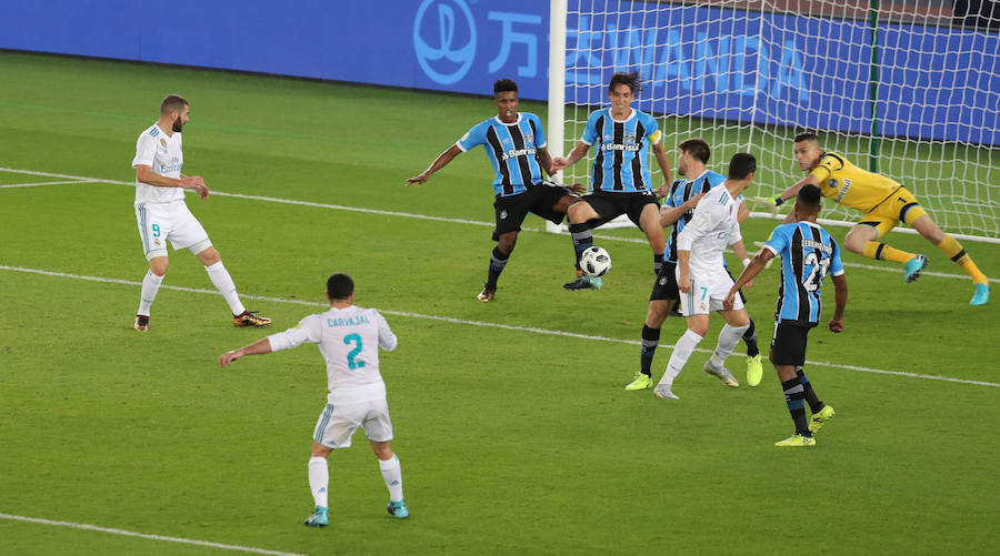 El conjunto blanco cerró el año con un nuevo título gracias a un gol de Cristiano antes de medirse al Barcelona en la Liga.